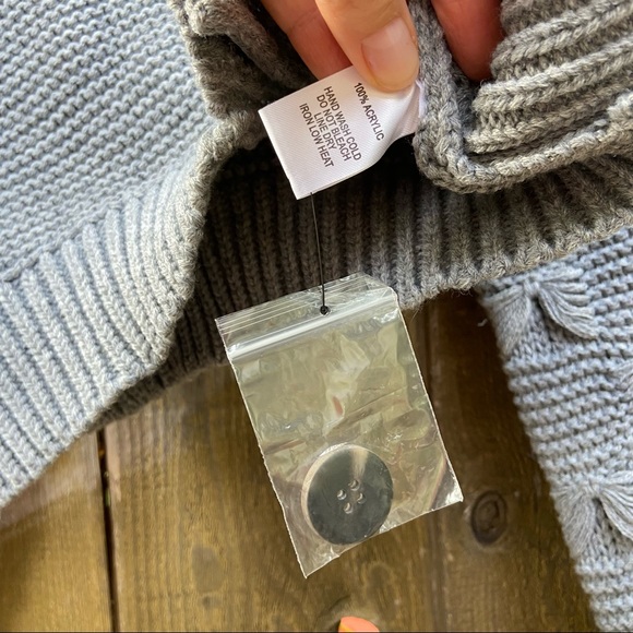 Grey Balloon Sleeve Cropped Cardigan Sweater 🌿 - Picture 7 of 9